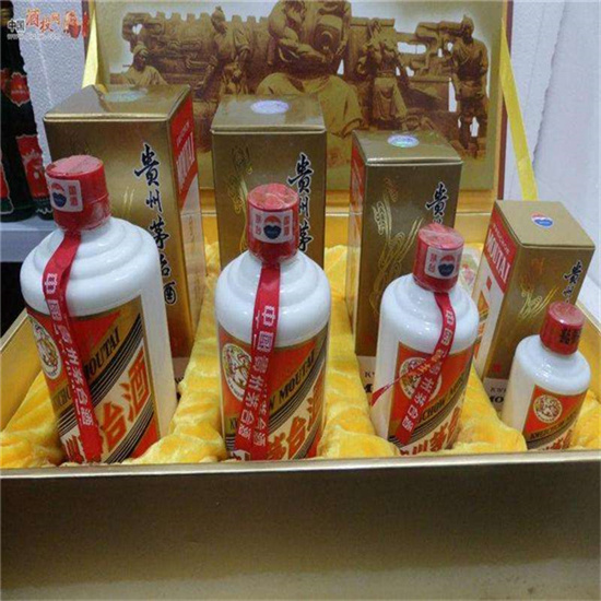 桐城回收整箱茅台多少钱哪里回收(附近上门回收茅台酒）